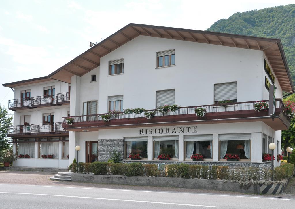 Albergo Ristorante Cima I Pra' Ponte nellʼAlpi Εξωτερικό φωτογραφία